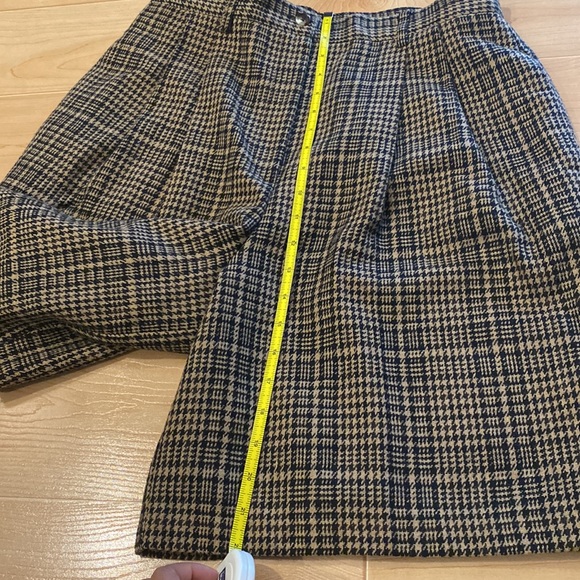 2 Sag Harbor high waisted shorts - Picture 4 of 5